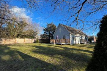 3 BR House in Oak Bluffs  #1109