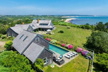 Single Family Home For Sale in Chilmark #40007