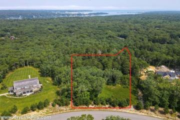Land/Parcel For Sale in Oak Bluffs #42294