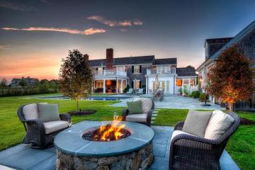 Single Family Home For Sale in Edgartown #42478