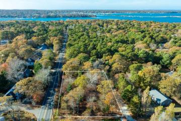 Land/Parcel For Sale in Oak Bluffs #42701