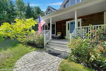 Single Family Home For Sale in Oak Bluffs #42967