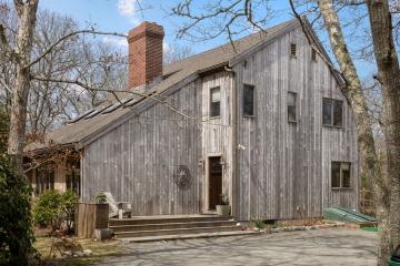 Single Family Home For Sale in Edgartown #41446