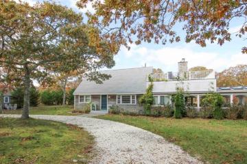 Single Family Home For Sale in Edgartown #42798
