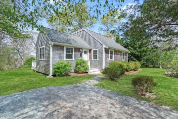 Single Family Home For Sale in Vineyard Haven #43269