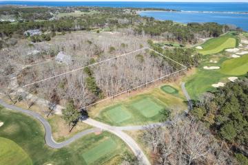 Land/Parcel For Sale in Oak Bluffs #43001