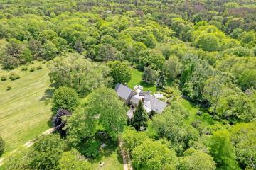 Single Family Home For Sale in Chilmark #43300