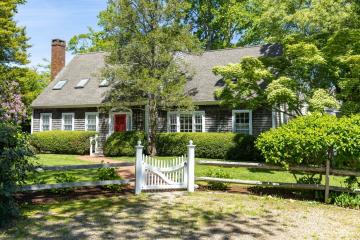 Single Family Home For Sale in Vineyard Haven #43234