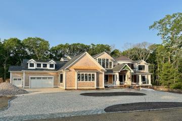Single Family Home For Sale in Edgartown #43439