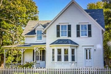 Single Family Home For Sale in Chilmark #43515