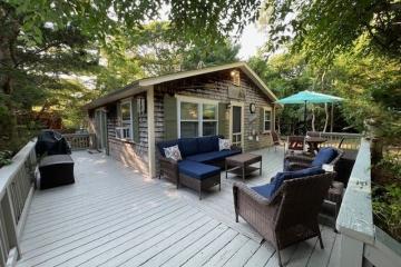 Single Family Home For Sale in Oak Bluffs #43578