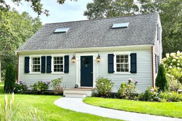 Single Family Home For Sale in Edgartown #43684