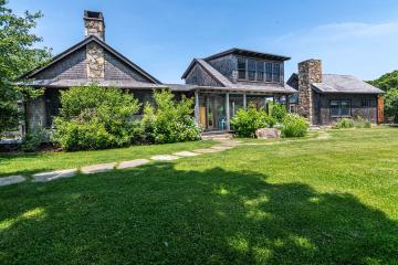 Single Family Home For Sale in Chilmark #43649