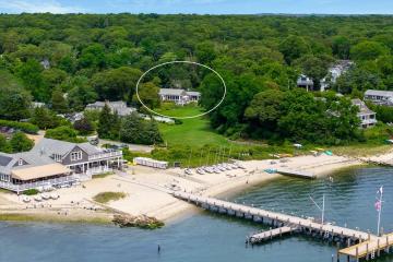 Single Family Home For Sale in Vineyard Haven #43363