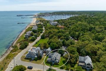 Single Family Home For Sale in Oak Bluffs #42895