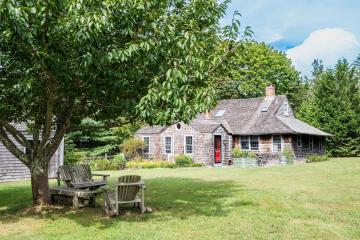 Single Family Home For Sale in West Tisbury #43681