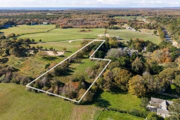 Land/Parcel For Sale in Edgartown #43894