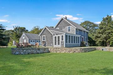 Single Family Home For Sale in Vineyard Haven #43834