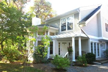 Condo For Sale in Vineyard Haven #43969