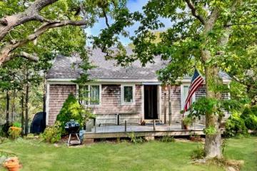Single Family Home For Sale in Chilmark #43984