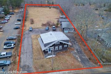 Commercial Property For Sale in Vineyard Haven #44001