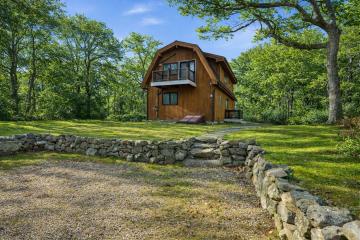 Single Family Home For Sale in Chilmark #44067