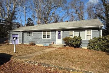 Single Family Home For Sale in Vineyard Haven #44079