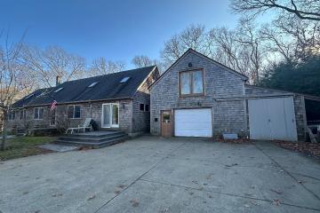 Single Family Home For Sale in Vineyard Haven #44002
