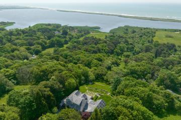 Single Family Home For Sale in Chilmark #43955