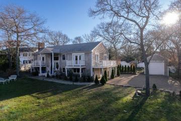 Single Family Home For Sale in Vineyard Haven #44254