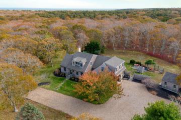 Single Family Home For Sale in Edgartown #43920