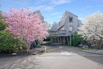 Condo For Sale in Oak Bluffs #44245