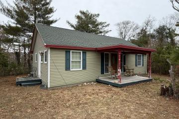 Single Family Home For Sale in Oak Bluffs #44201