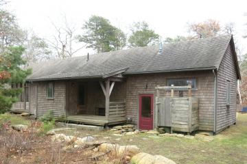 Single Family Home For Sale in West Tisbury #44211