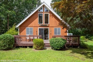 Single Family Home For Sale in West Tisbury #44223
