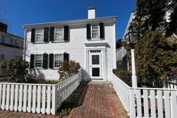 Historical Whaling Home Downtown Edgartown #1452