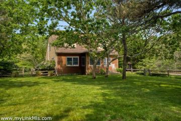 Single Family Home For Sale in West Tisbury #44256