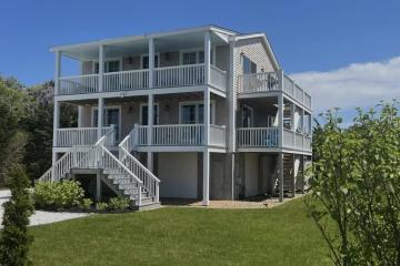 Single Family Home For Sale in Oak Bluffs #44234