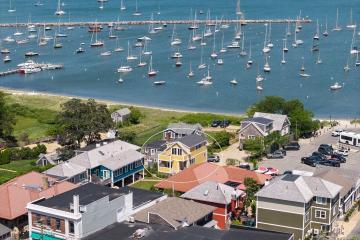 Single Family Home For Sale in Vineyard Haven #44294
