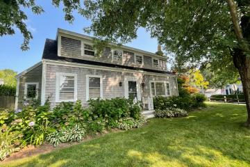 Single Family Home For Sale in Edgartown #42711