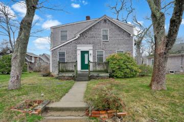 Single Family Home For Sale in Vineyard Haven #44260