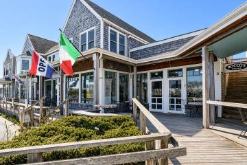 Commercial Property For Sale in Vineyard Haven #44193