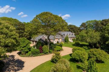 Single Family Home For Sale in West Tisbury #44269