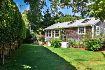 Single Family Home For Sale in Chilmark #44180