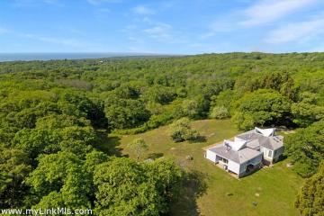 Single Family Home For Sale in Chilmark #44272