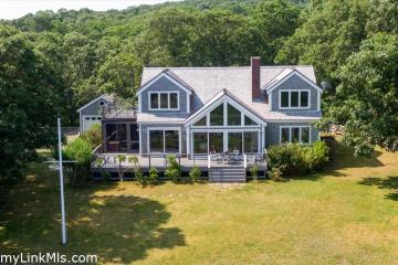 Single Family Home For Sale in Chilmark #44473