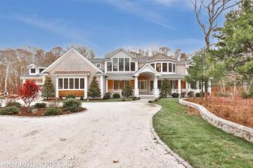 Single Family Home For Sale in Edgartown #44424