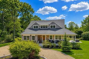 Single Family Home For Sale in Vineyard Haven #44464