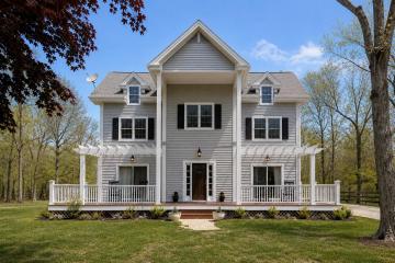 Single Family Home For Sale in Edgartown #44333