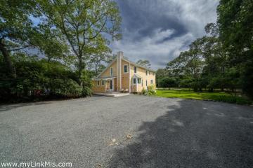 Single Family Home For Sale in West Tisbury #44380